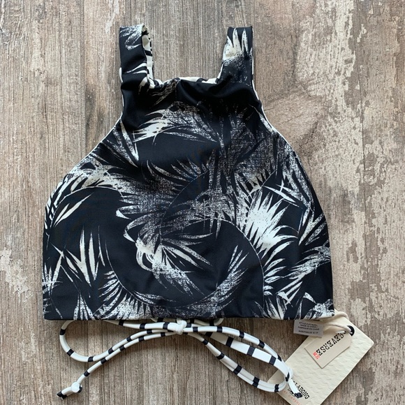 🔥🔥BILLABONG - ISLAND HI NECK BIKINI TOP🔥🔥 - Picture 5 of 8